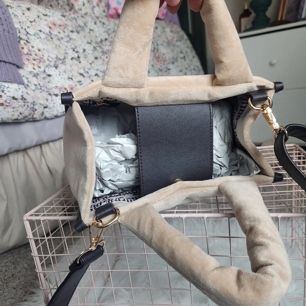 Juicy Couture Beige and Brown Women's Tote Bag
